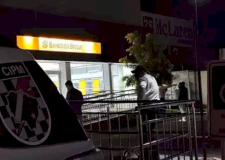 Homem com tornozeleira morre após invadir agência bancária