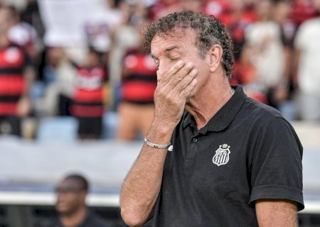 Cuca poupa Neymar de estreia da Sul-Americana: 'Não vai viajar'