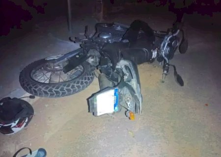 Adolescente de 17 anos morre ao cair de moto após abordagem