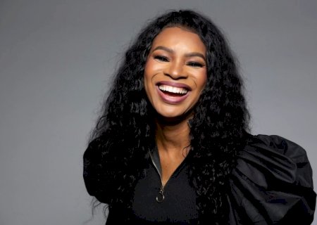 Cantora testemunha ação de Deus após abusos e traição