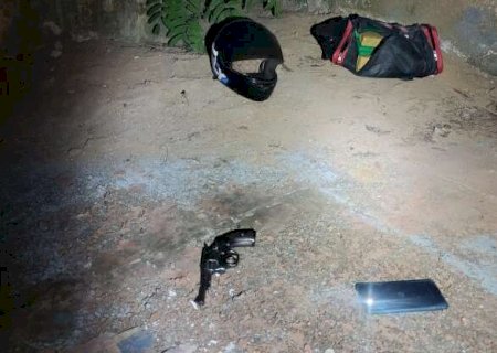 Dupla atira contra equipe do Choque e um acaba morto ao ser baleado