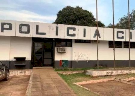 Homem é baleado no braço durante ataque a tiros contra carro