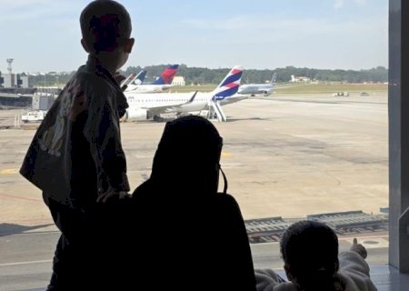 Egípcia grávida e filhos são autorizados a entrar no Brasil após mais de 30 dias em aeroporto