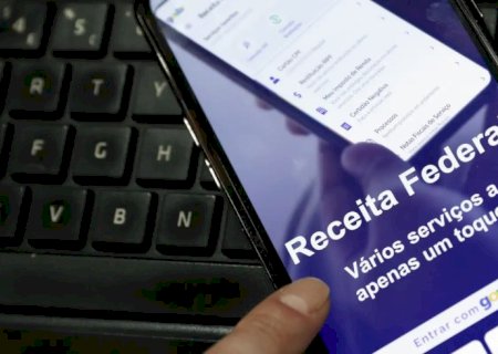 Receita paga nesta sexta maior lote de restituição do IR da história
