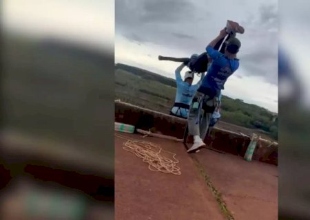 Suspeito preso retirou câmera de jovem que morreu em salto de rope jump, diz polícia
