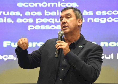 'Política é coisa séria e não entro nessa discussão', diz Riedel sobre vídeo feito com IA por Catan
