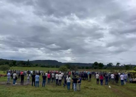 Indígenas deixam sede de fazenda em Sidrolândia