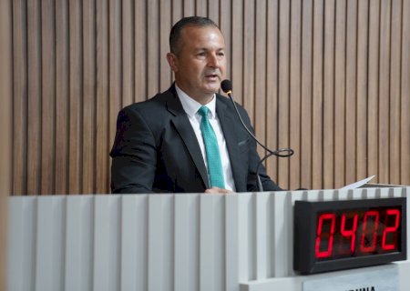 Vereador Lorinho propõe programa de apoio ao transporte de equipes esportivas de Batayporã