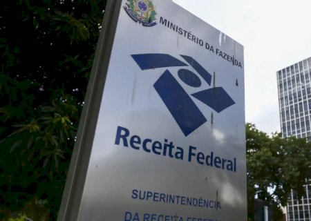 Receita paga nesta terça maior lote de restituição do IR da história