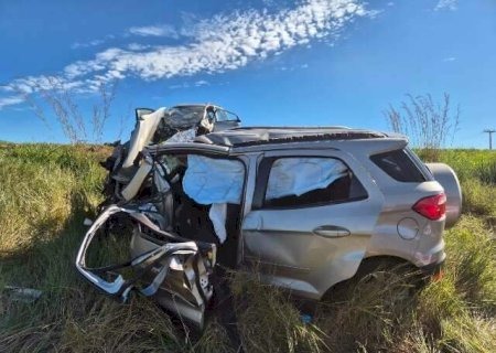 Três pessoas morrem e 2 ficam feridas em batida frontal na BR-463