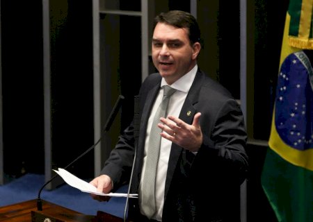 PL corre contra o tempo e quer definir vice de Flávio até a próxima semana