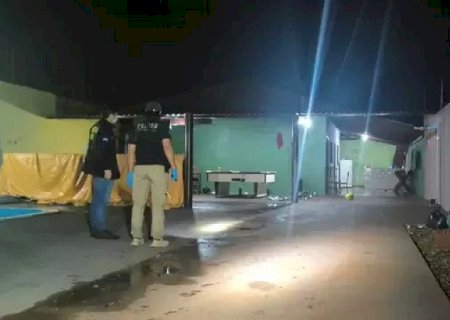 Adolescente é morto e duas pessoas ficam feridas em ataque a tiros durante confraternização