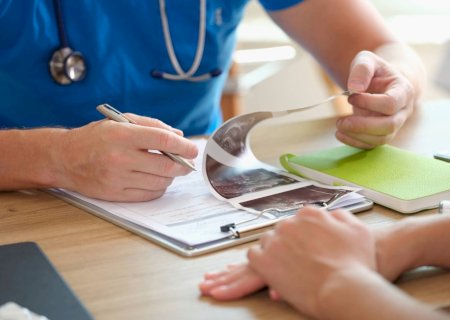 90% dos médicos recém-formados dizem não estar preparados para dar más notícias