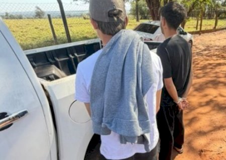 Jovem é preso e adolescente apreendido por emboscada contra pai em SC