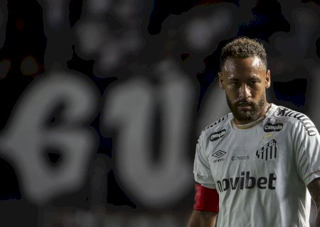 Neymar cobra garotos no vestiário depois de empate e entra em atrito no Santos