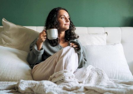 O que é a fase lútea e por que algumas mulheres se sentem mais feias durante ela