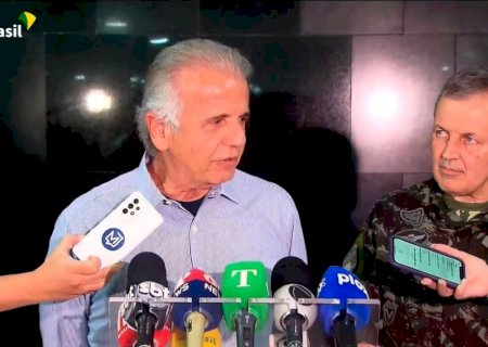 Ministro da Defesa de Lula admite que Brasil não resistiria aos EUA: “Abro o portão'
