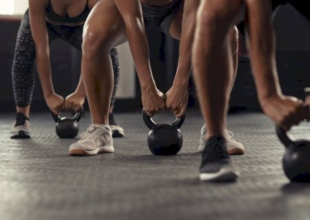 Exercícios para os ossos: estudo compara diferentes tipos de treino e mostra o que realmente faz diferença