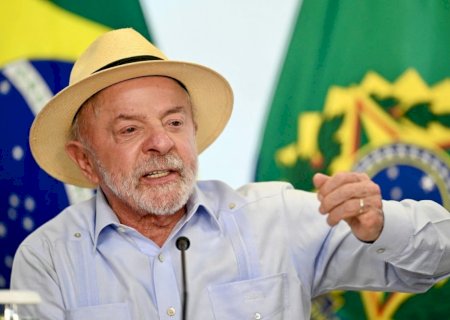 'Record' mostra entrevista exclusiva de Lula na hora do debate na 'Band'