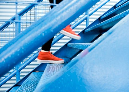 Subir escadas é mesmo um bom exercício: estudo aponta queda no risco de morte precoce