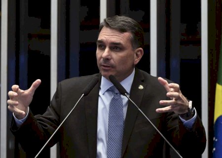 'Lula se apequenou em processo', diz Flávio sobre tarifas de reciprocidade contra EUA