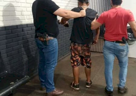Homem que matou desafeto em briga por pinga é preso e confessa o crime