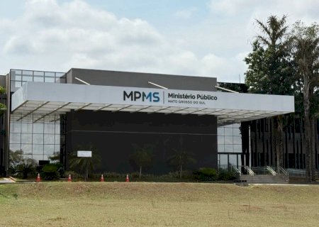 Promotoria investiga irregularidades no aumento do salário de prefeito, vice e secretários