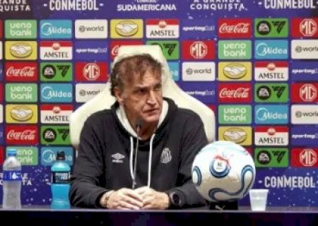 Cuca festeja classificação do Santos: ‘Estamos a cinco jogos do prêmio maior’