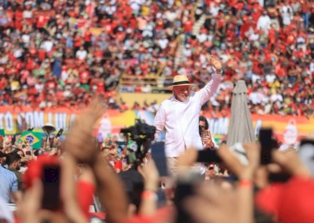 Aliados veem em caso Lulinha chance de Lula se diferenciar de Bolsonaro