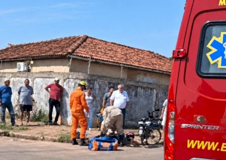 Mais um acidente com bicicleta elétrica é registrado na manhã desta segunda-feira (21) no centro de Nova Andradina
