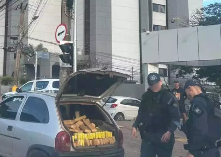 Veículo fica sem gasolina e Polícia descobre carga de maconha