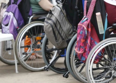 Analfabetismo entre jovens e adultos com deficiência é 12 vezes maior
