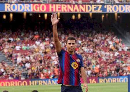 Câmeras flagram Rodri surpreso com adversário do Barcelona: 'São muito ruins'