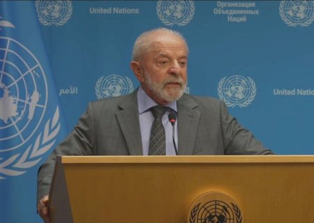 Em encontro com pastores, Lula critica guerras e diz que levará defesa da paz à ONU