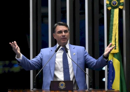 Centrão admite bom momento de Flávio Bolsonaro, mas descarta embarque tardio