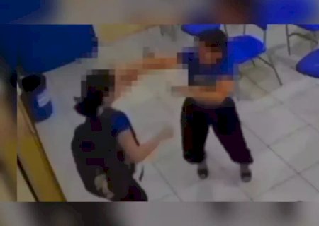 Ataque em escola: aluna parte para cima de professora e a golpeia com faca