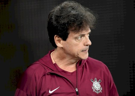 Diniz sob pressão: técnico tenta afastar crise no Corinthians