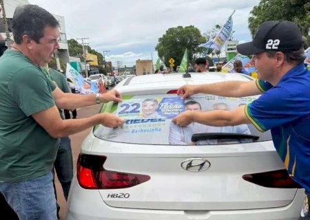 Riedel e Azambuja mobilizam interior de MS em campanha por Flávio Bolsonaro