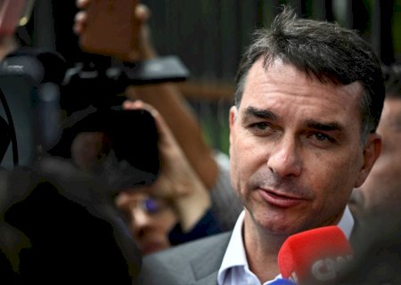 TSE manda PT apagar post que diz que Flávio Bolsonaro planeja corte de R$ 250 bilhões