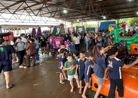Taquarussu promoveu festa especial em comemoração ao Dia das Crianças