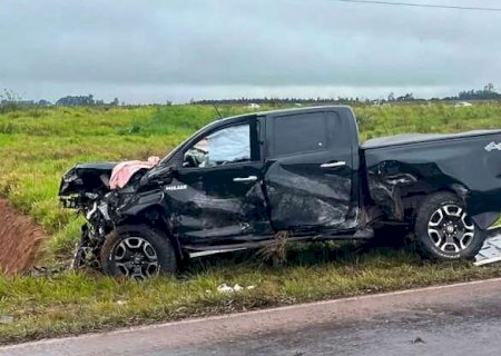 Ex-vice-prefeito de Corumbá dirigia Hilux envolvida em acidente com 2 mortes