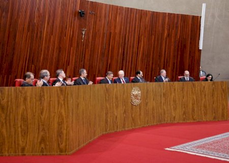 TSE determina que Meta não interfira em conteúdo eleitoral de Flávio e Lula