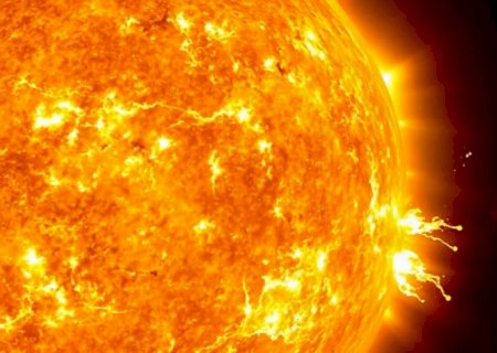 Forte explosão no Sol é confirmada e tempestade solar pode chegar à Terra hoje (2)