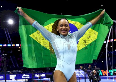 Com Rebeca, Brasil volta ao pódio do Mundial de ginástica e dá passo por medalha nas Olimpíadas