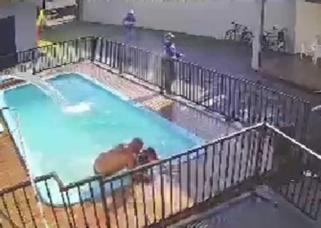 Homem é morto a tiros dentro de piscina durante festa em Campo Grande