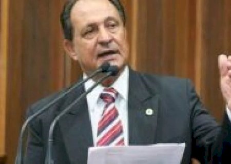 Zé Teixeira prioriza quem trabalha pelo desenvolvimento