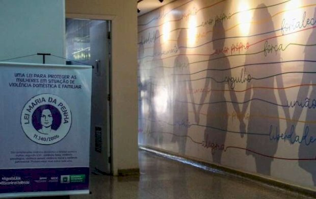 Crianças pedem socorro a vizinhos e polícia prende porteiro por cárcere privado