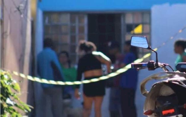 “Matou um no banheiro e um na cozinha”, diz mãe de mulher trans assassinada