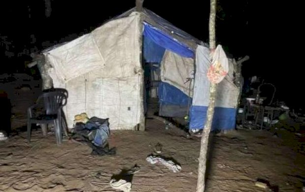 Mãe de bebê morto em ataque com foice sobrevive, mas fica cega de um olho